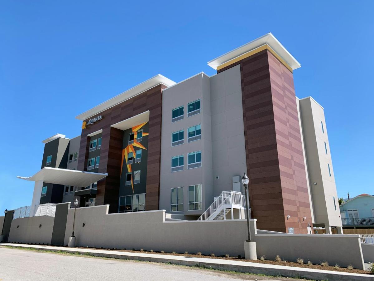 La Quinta Inn & Suites By Wyndham Galveston North At I-45 Екстер'єр фото