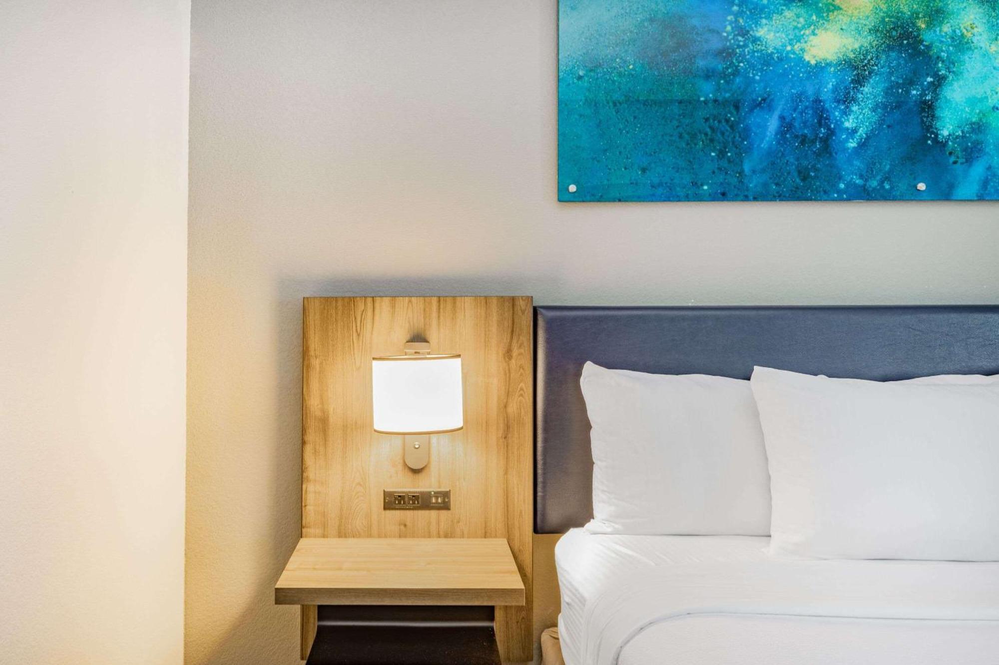 La Quinta Inn & Suites By Wyndham Galveston North At I-45 Екстер'єр фото